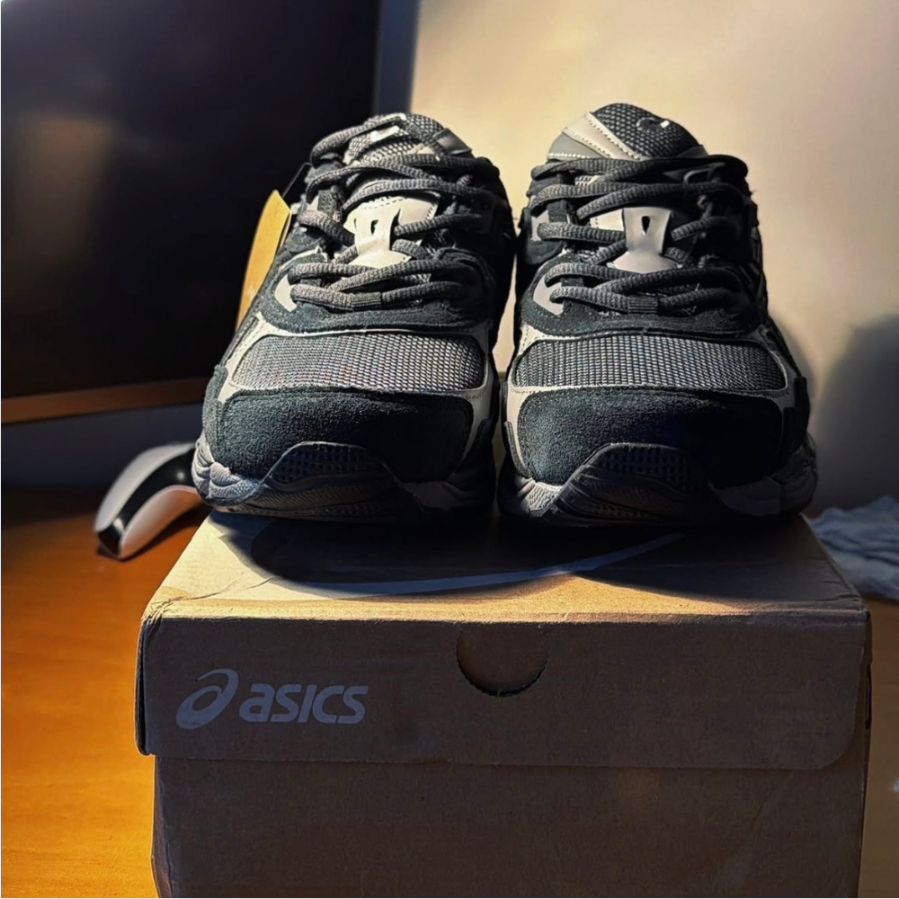 GREY/BLACK